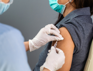 Іна Фёдарава &laquo;Эпідэміёлаг расказала, чым небяспечна чакальная пазіцыя адносна вакцын супраць COVID-19&raquo;